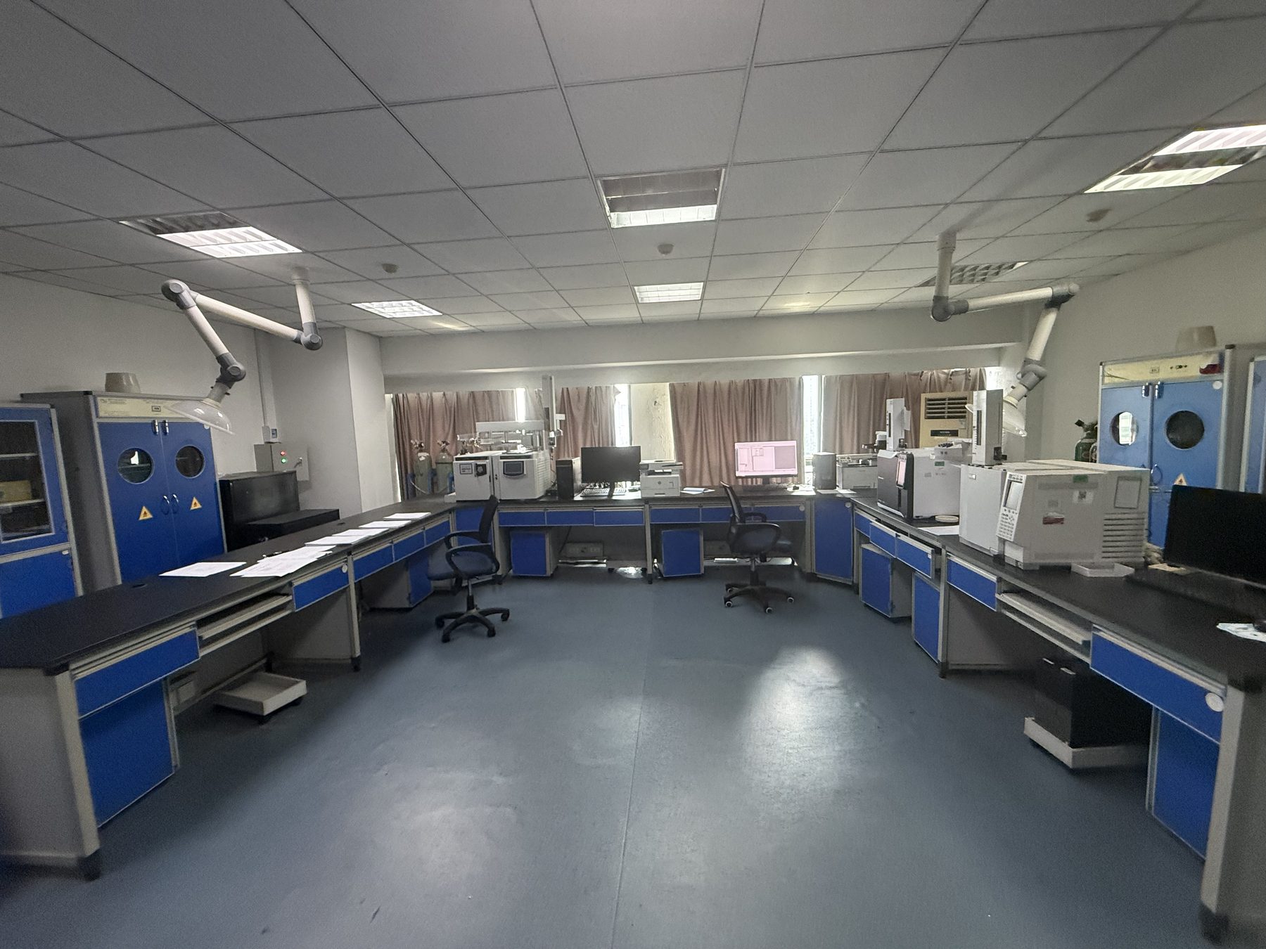 Industrial quality testing laboratory instrument benches