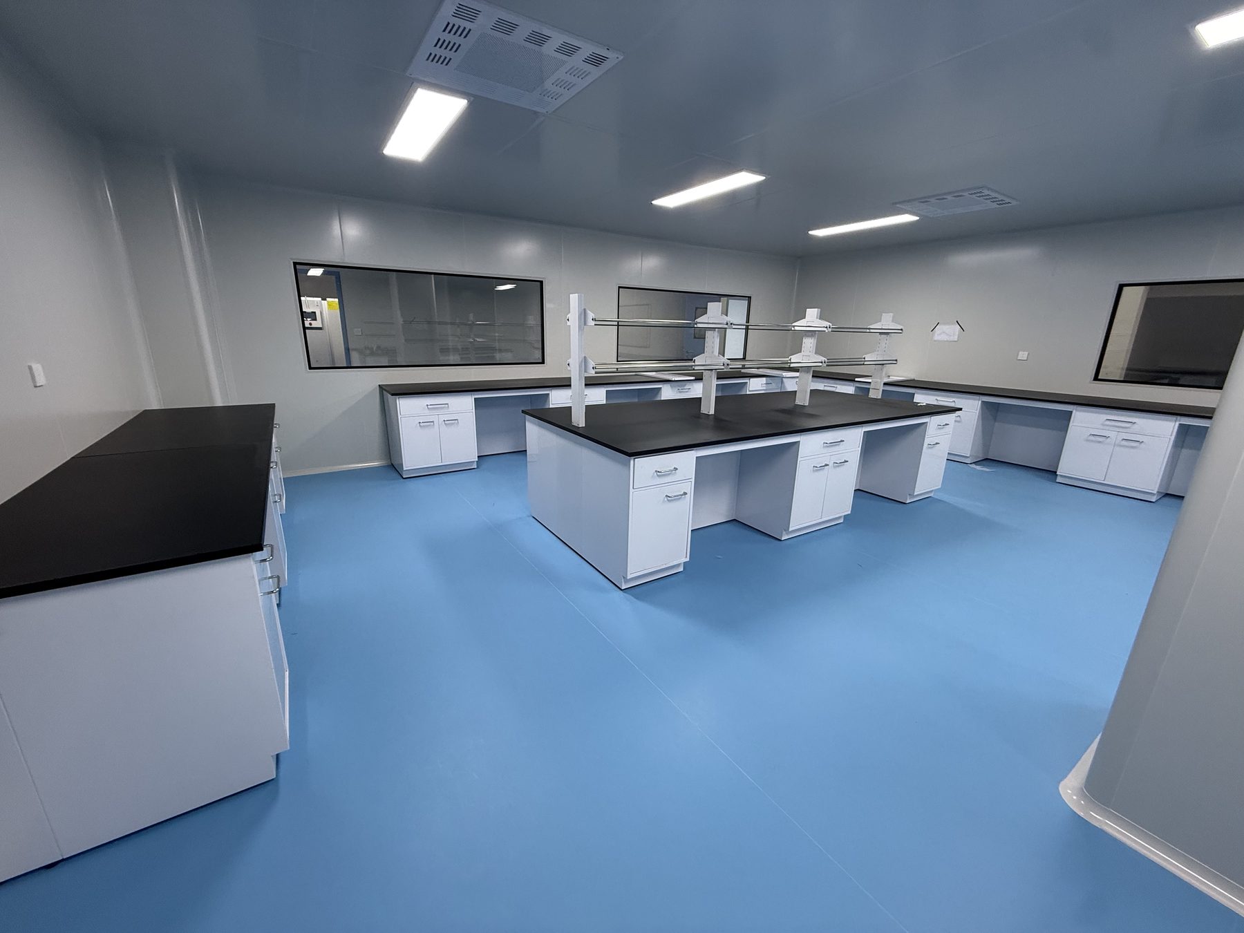 Wide view of cleanroom laboratory furniture layout